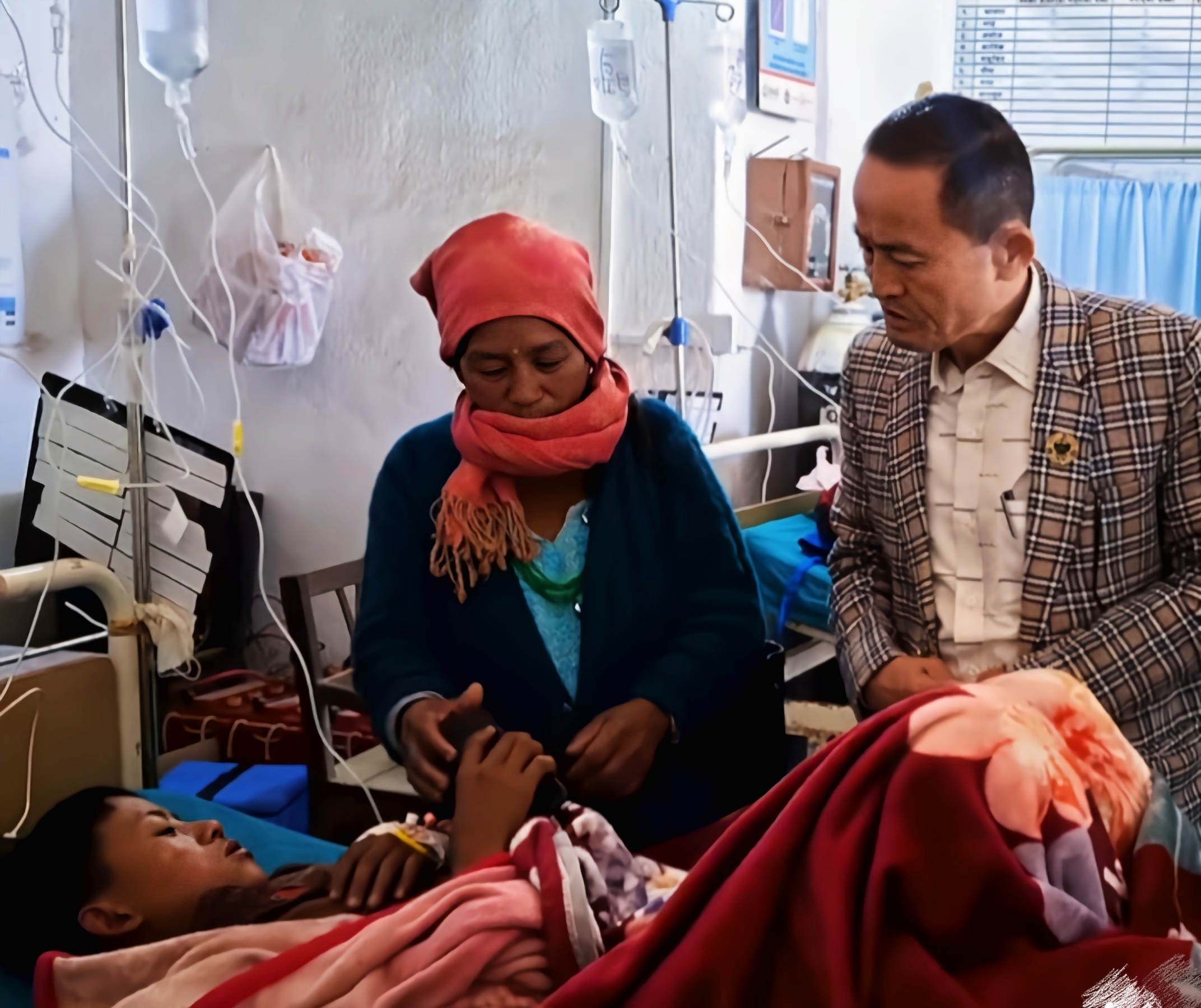 झाडापखालाबाट ६० भन्दा बढी बिरामी, स्वास्थ्य मन्त्री लिम्बू प्रभावित क्षेत्रमा